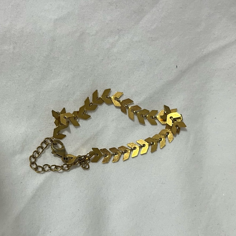 Slide Jewelry - Gold bracelet